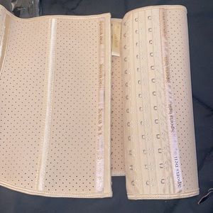 NEW 🆕🆕🆕WASTE SLIMMER 👍TO USE UNDER CLOTHING